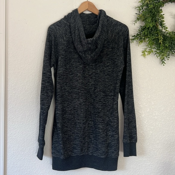 Volcom Women’s Long Length Hoodie - Picture 4 of 10